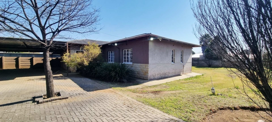 4 Bedroom Property for Sale in Wilgehof Free State